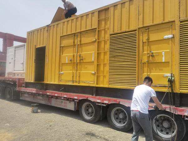 南和除了负载情况和发动机维护，还有哪些因素会影响 200kw 柴油发电机的油耗？