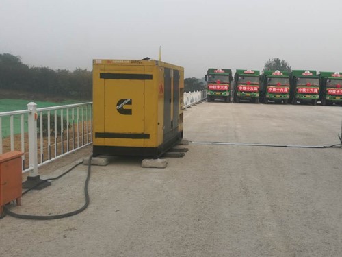 南和电力系统的稳定性和设备兼容性如何影响发电机组的频率规格？