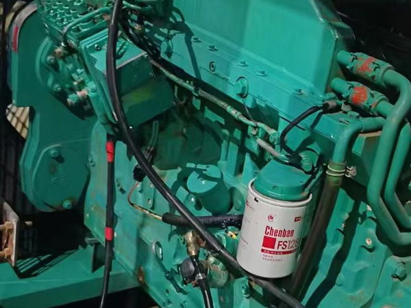 南和如何确定新的发电机组控制系统是否与原系统兼容？